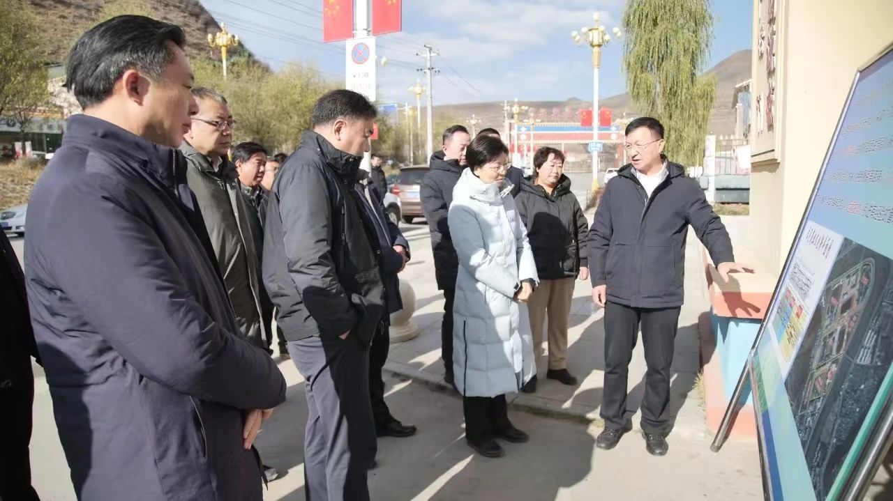 扶贫333.jpg 扶贫333.jpg