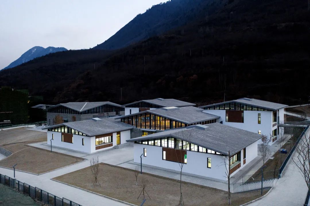 西南15.jpg 西南15.jpg