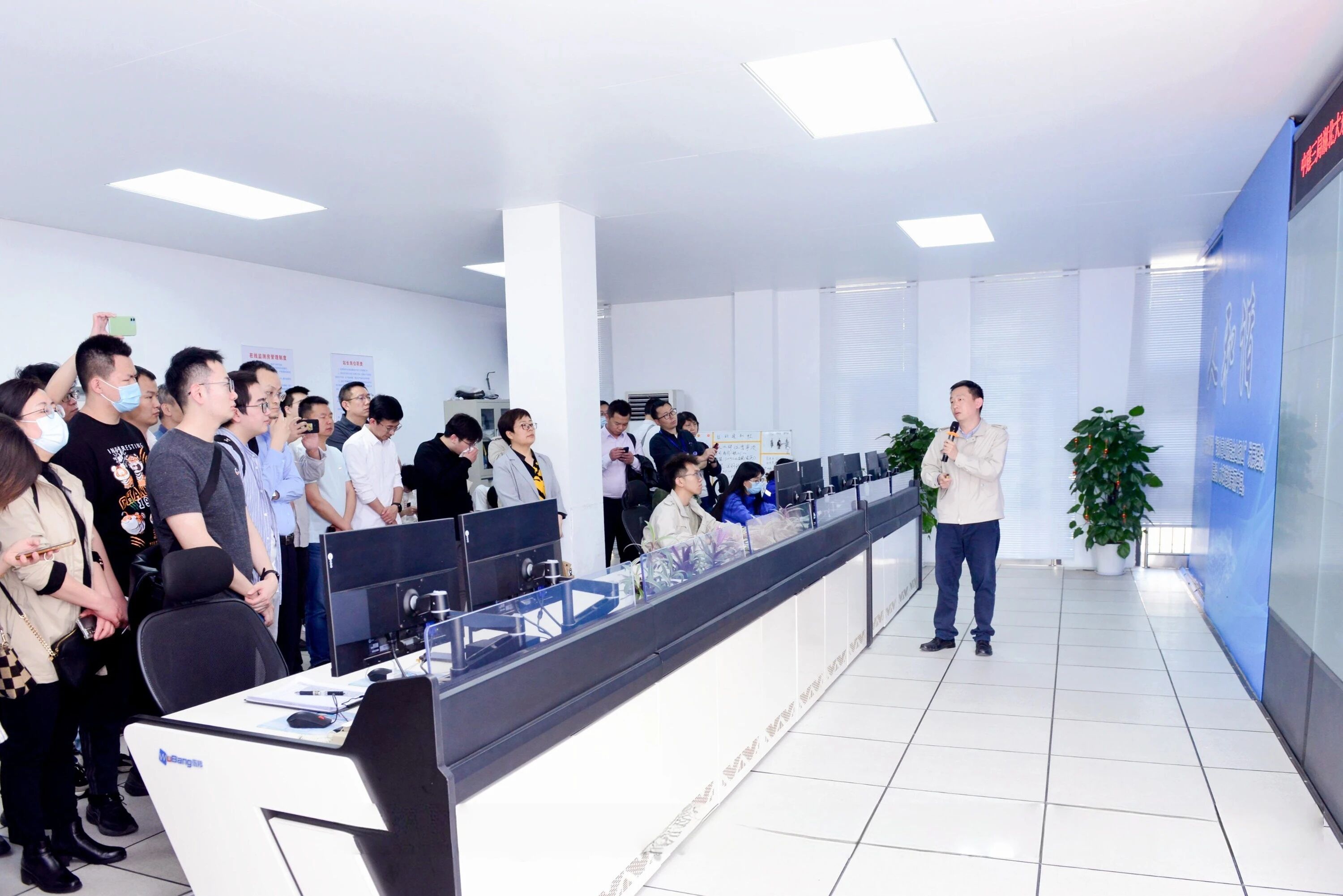 深邃888.jpg 深邃888.jpg