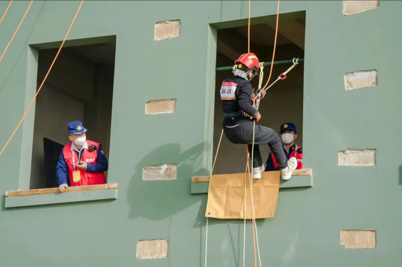 救火111.png 救火111.png