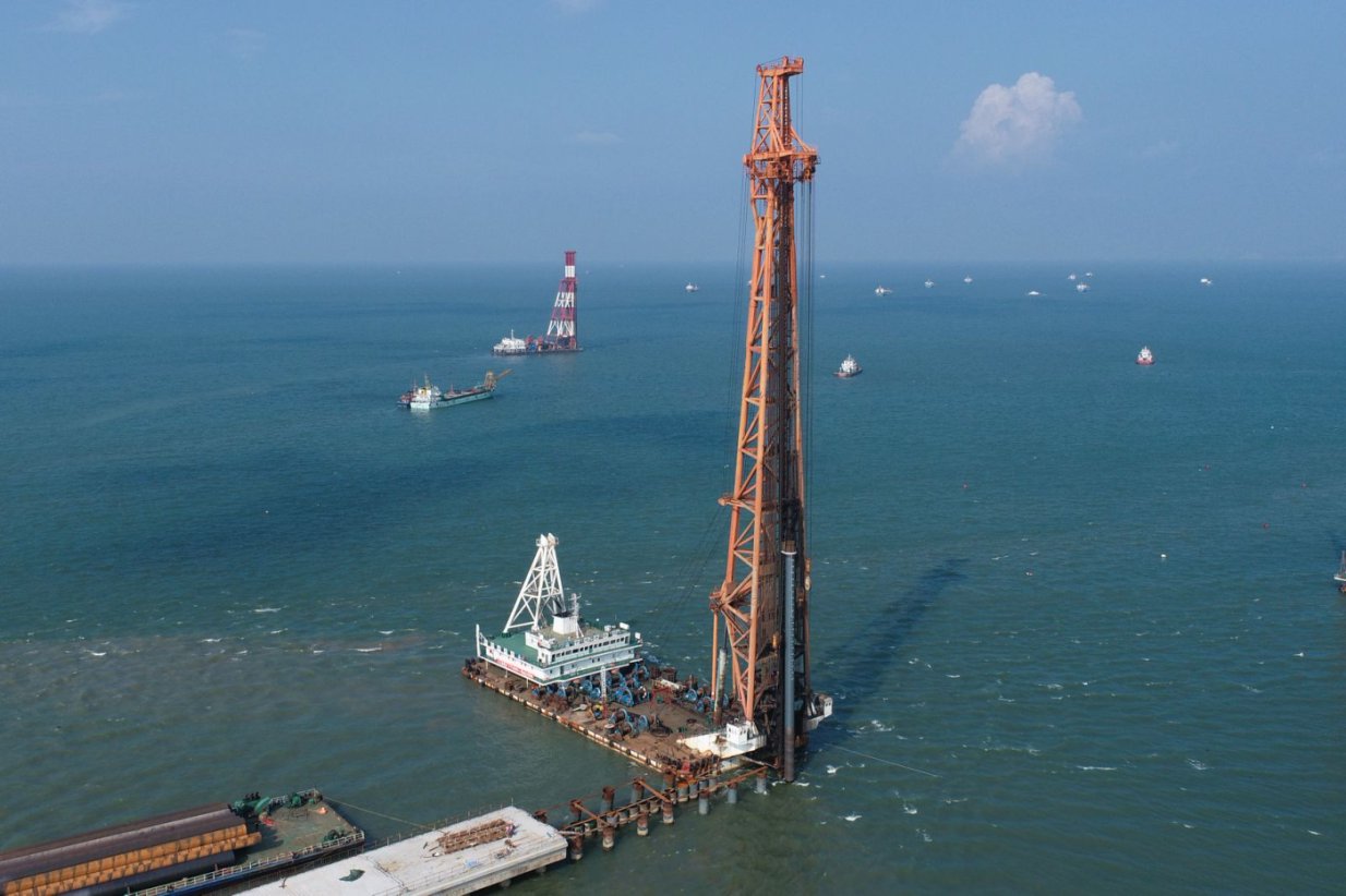 小洋山北接岸结构A标现场.jpg 小洋山北接岸结构A标现场.jpg