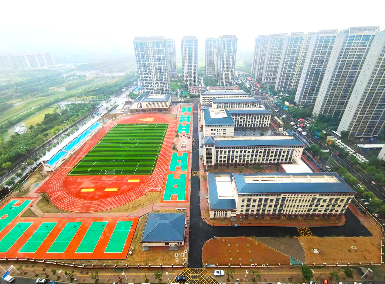 0819【av国产】-发展公司郑州航空港区学校项目顺利通过竣工验收.png