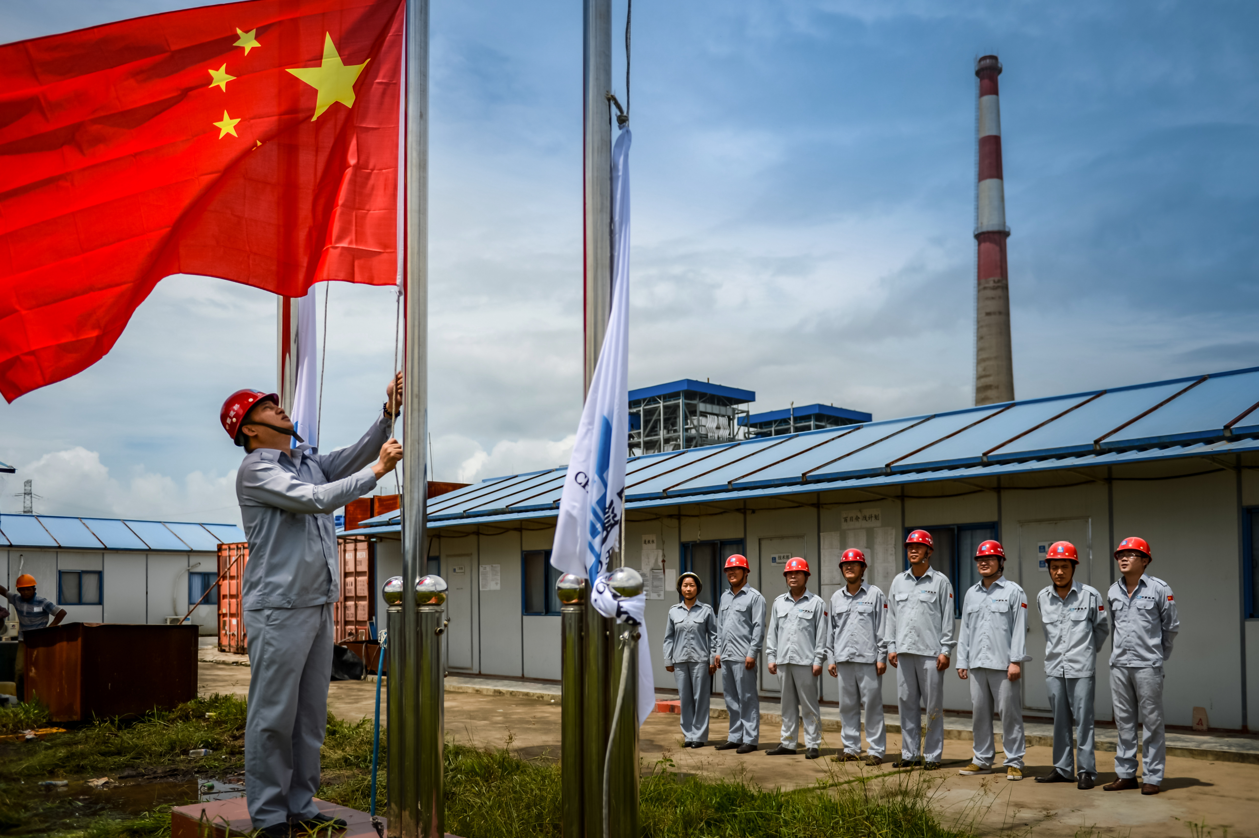 8《祖国的生日——拍摄于柬埔寨工地》中建三局 曾院平.jpg